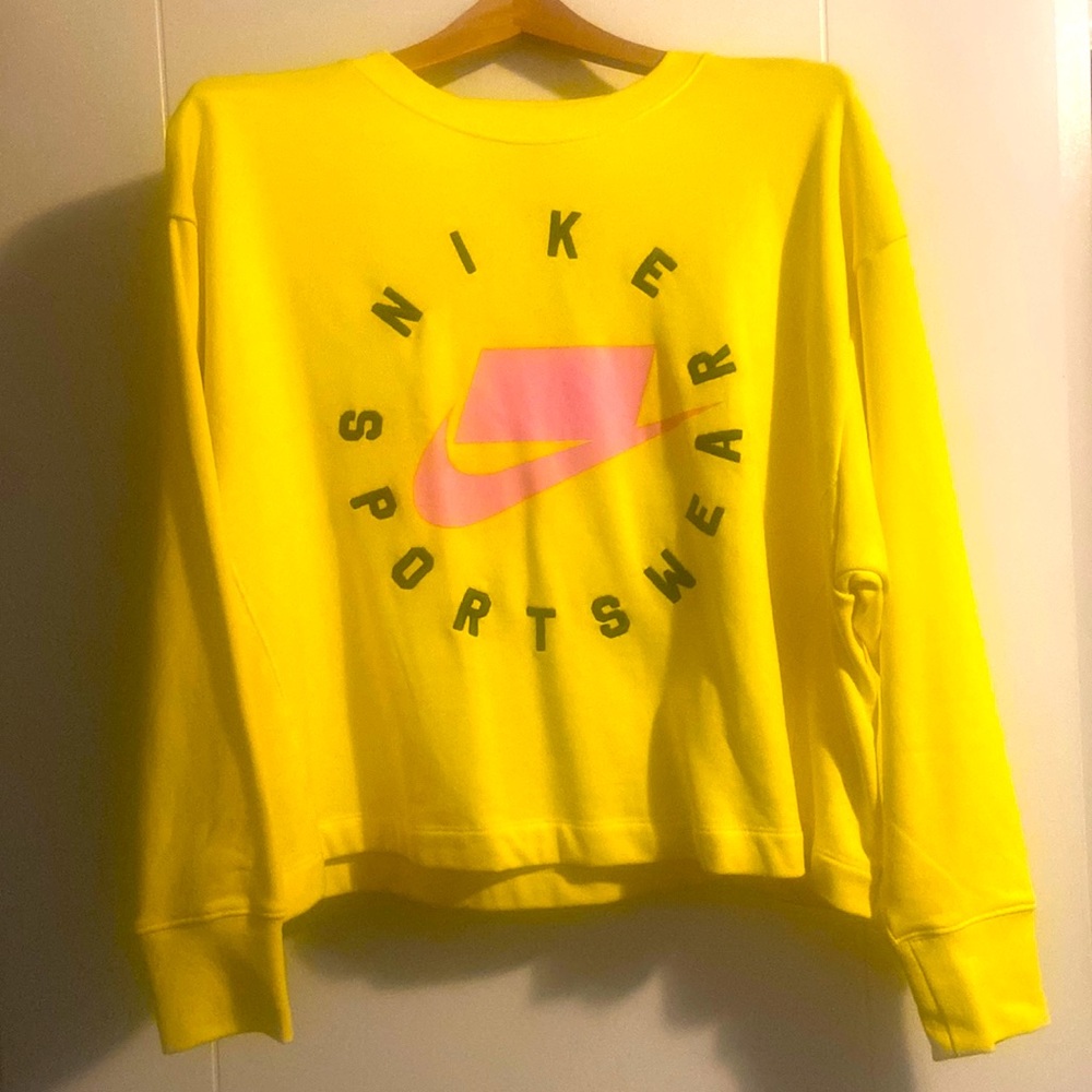 NWT Rare vintage inspired NIKE sweatshirt.